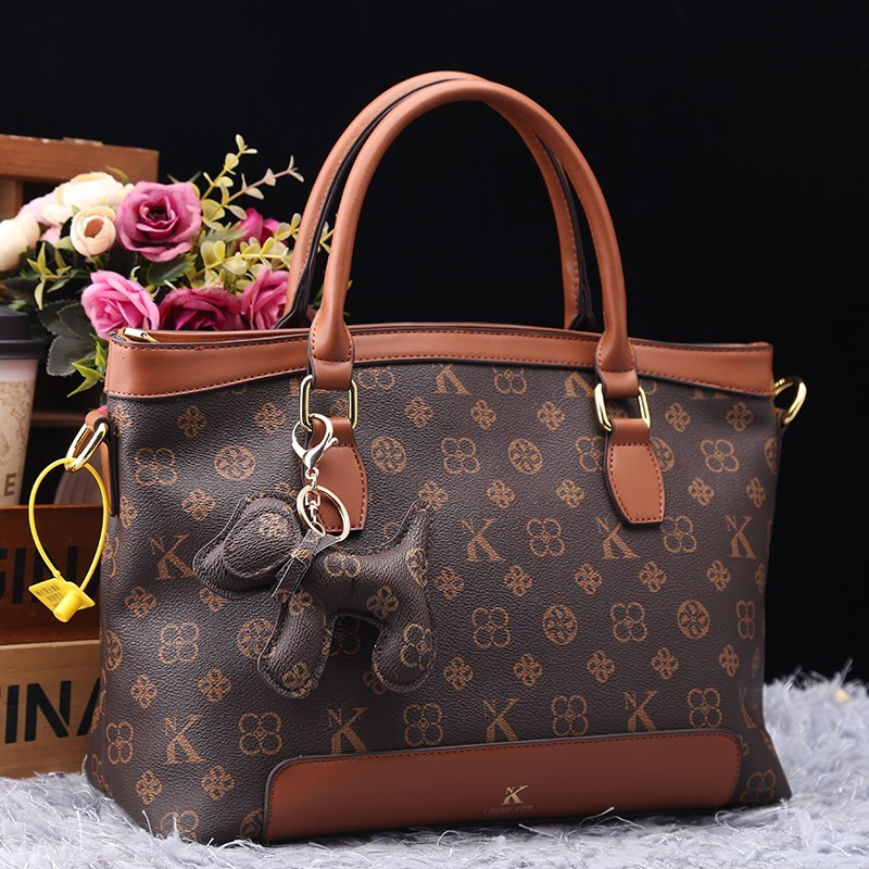 Women Bags On Sale - ライトラグジュアリーブランド レディースバッグ 2025年新作 おしゃれで多用途、高級感のある大容量ハンドバッグ シングルショルダー クロスボディ