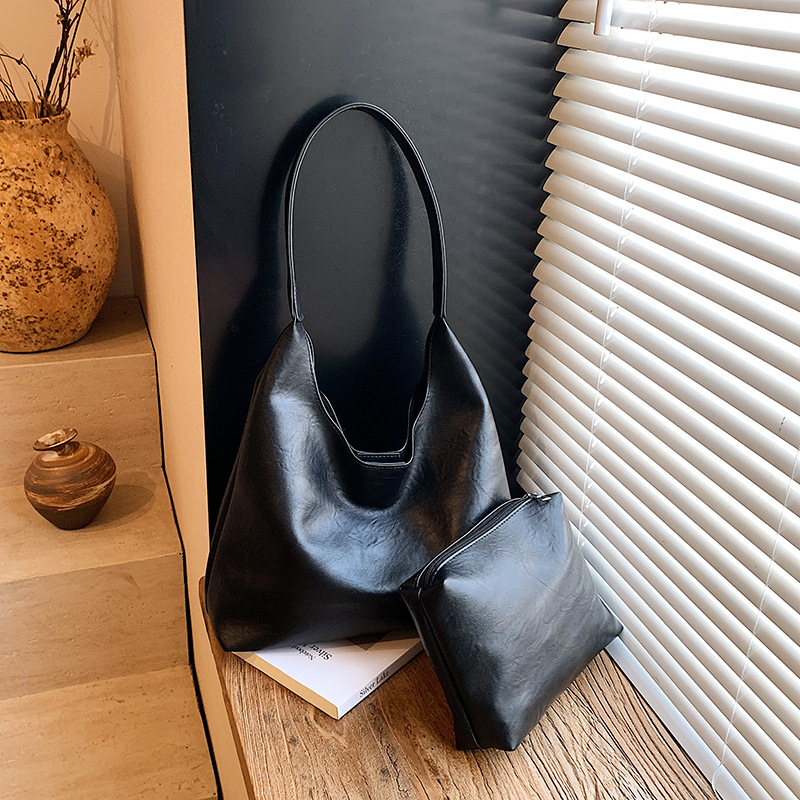 レトロシンプルな大型レディーストートショルダーバッグ 202 - Women Bags 2026 Trends のレビューと価格